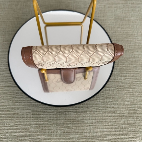 DIOR AUTHENTIC HONEY COMB KISS LOCK TROTTER WALLET - Picture 10 of 11